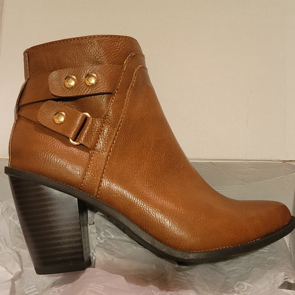 Bar III Ankle Fashion Boots (BRAND NEW!!!) - Picture 4 of 6